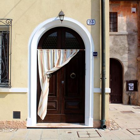 Porta Del Carmine Bed & Breakfast Comacchio Bagian luar foto